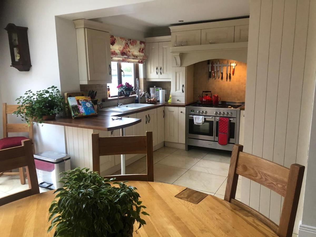 Beechtree House Bed and Breakfast Leixlip Exteriör bild